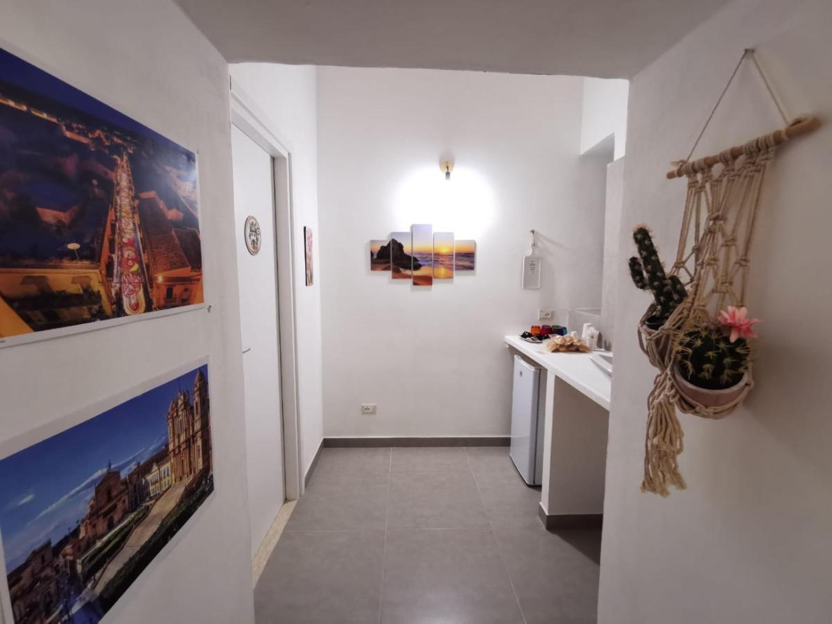 Hercules Suites Noto Exterior foto